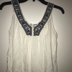 Cute embroidered top!
